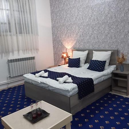 Lind Guest House B&B 기우므리 외부 사진