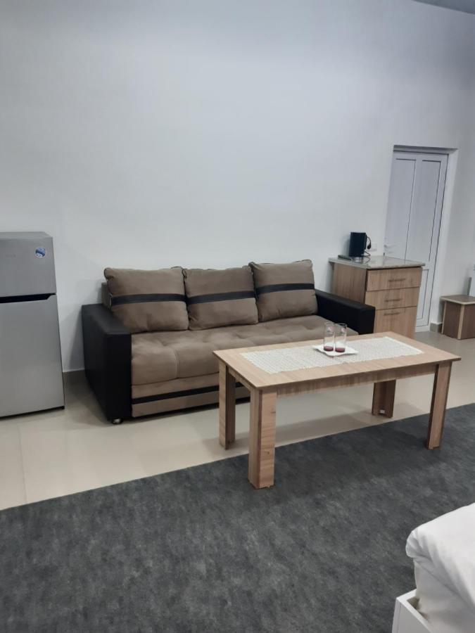 Lind Guest House B&B 기우므리 외부 사진
